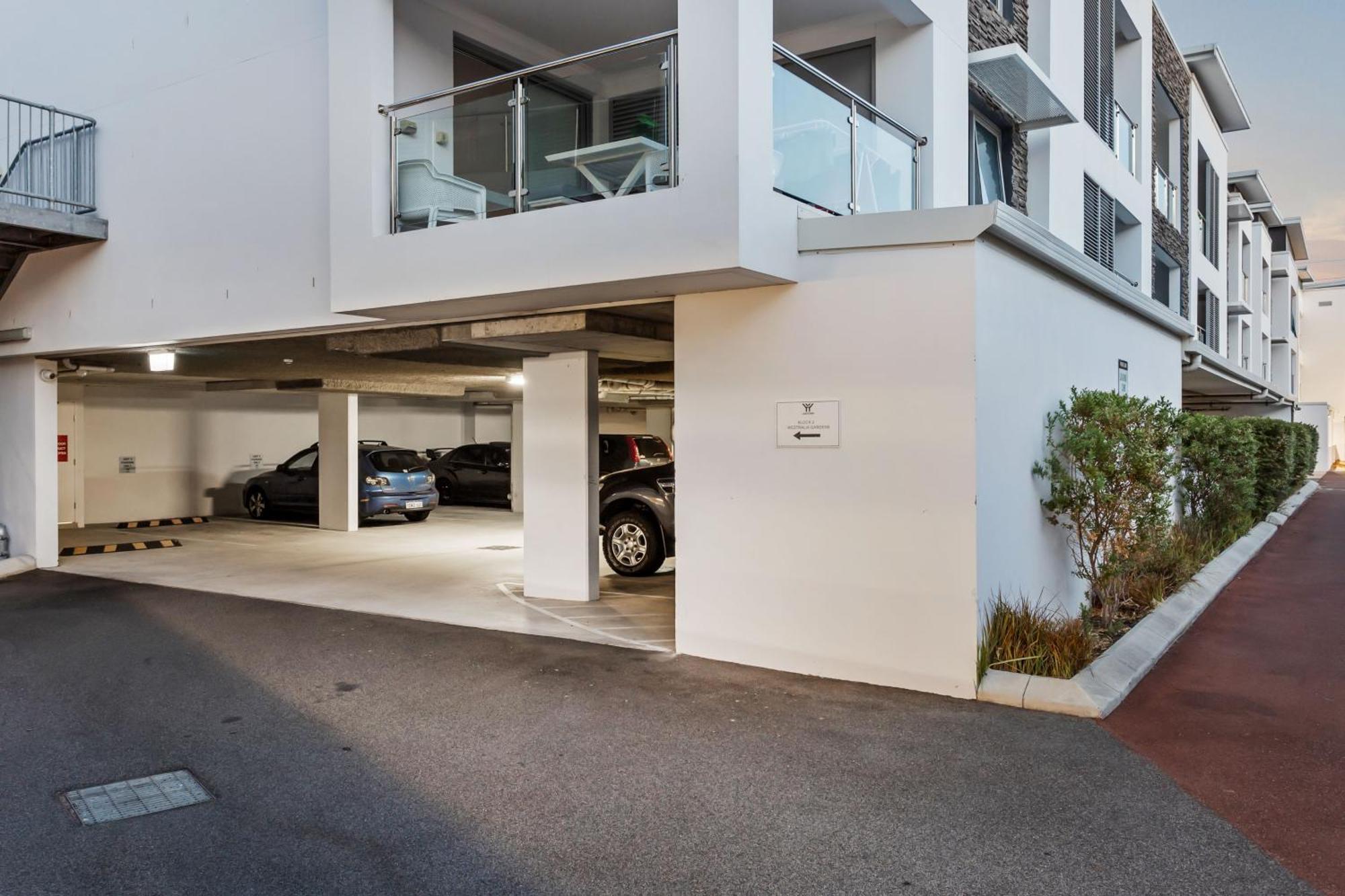 Yaran Suites Rockingham Exterior photo