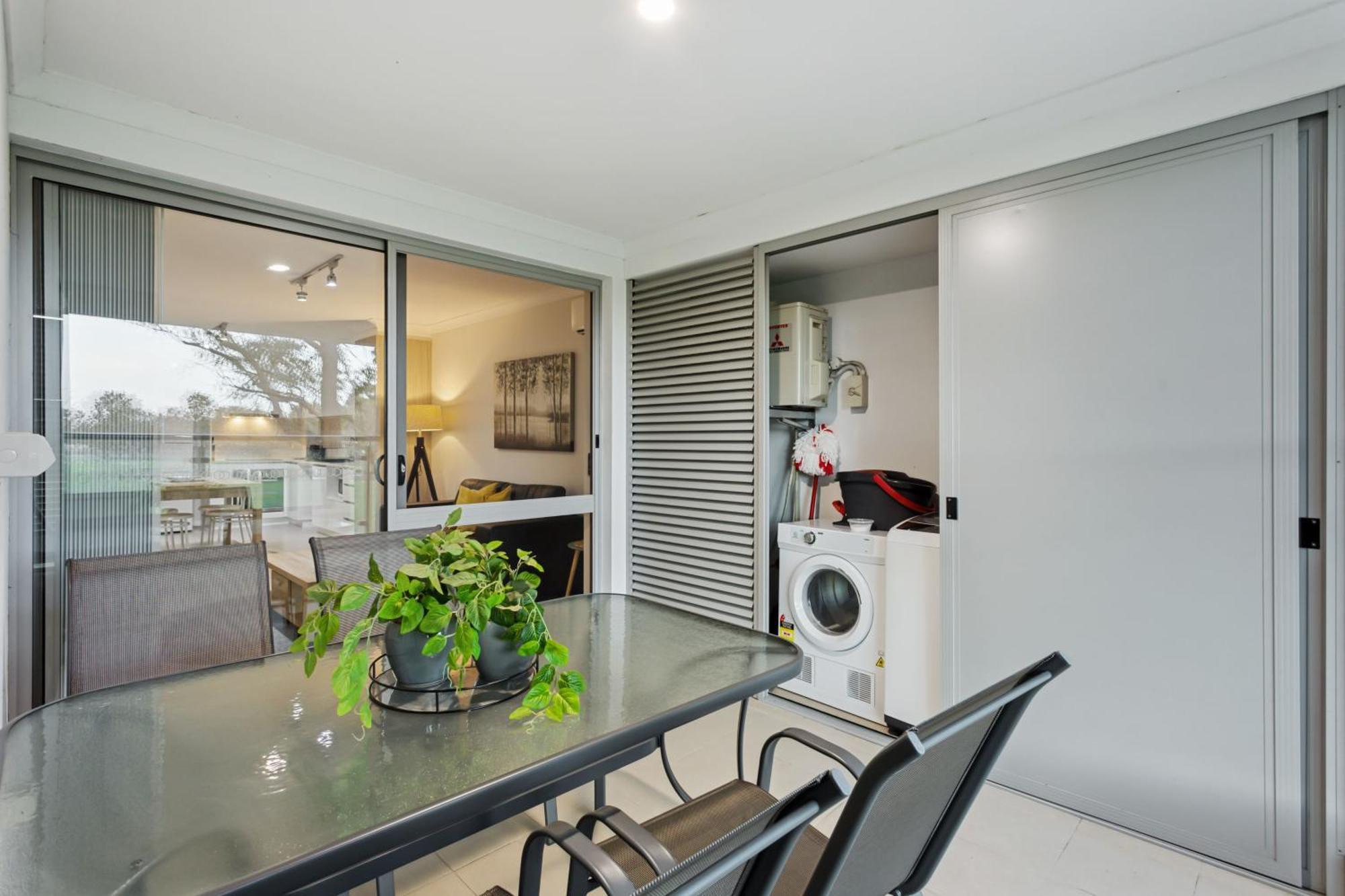 Yaran Suites Rockingham Exterior photo