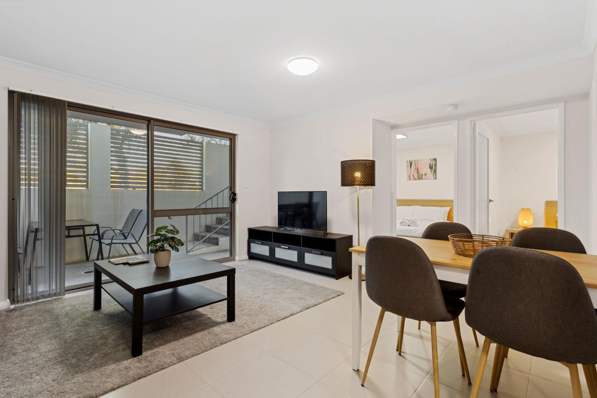 Yaran Suites Rockingham Exterior photo