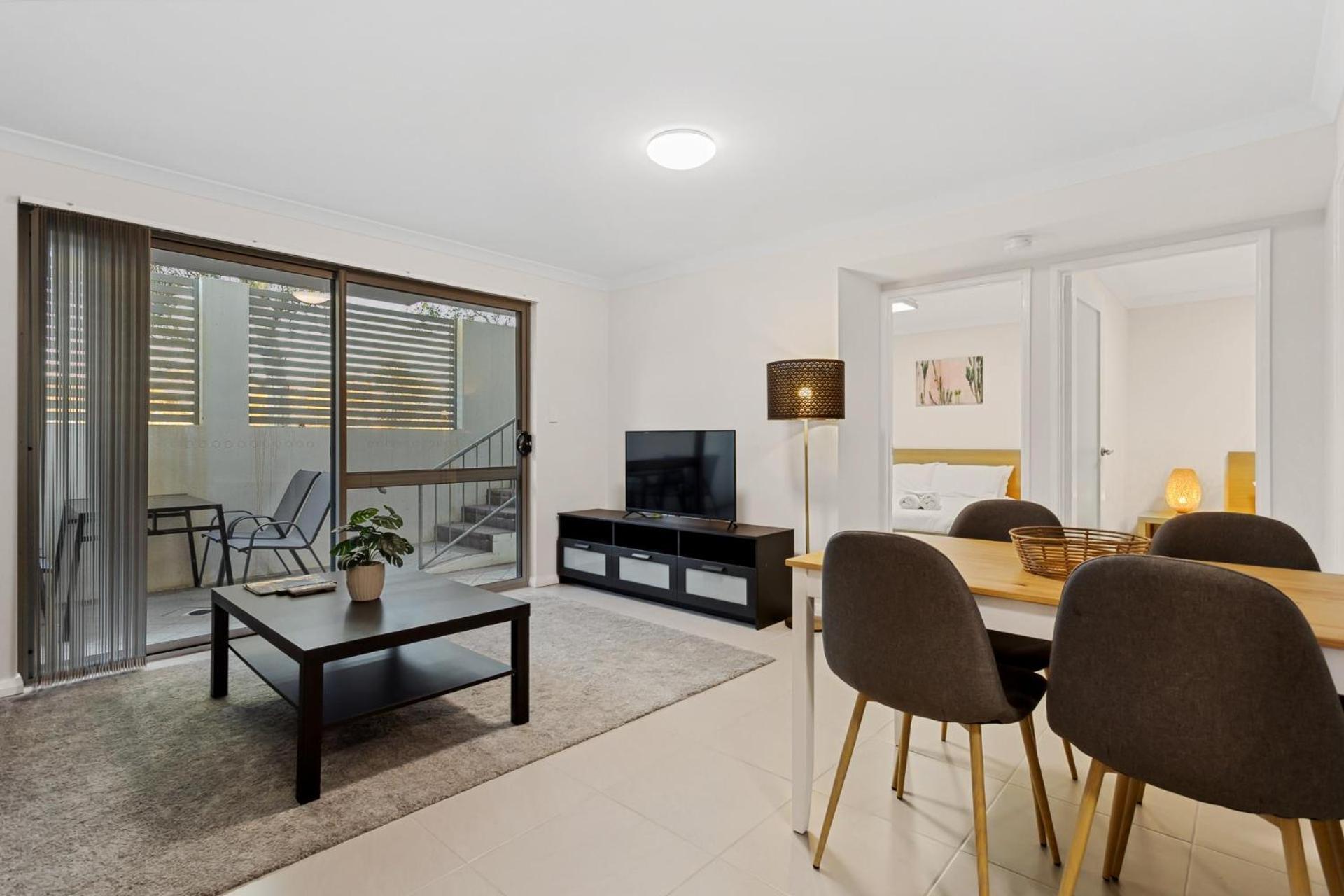 Yaran Suites Rockingham Exterior photo